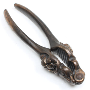 Old Crowned Lion Nutcrackers - OldTools.co.uk