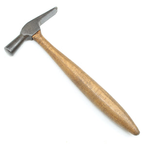 Old Tiny Jewellers Hammer (Beech)