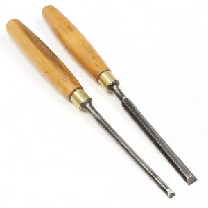 2x Old Bevel Edge Chisels - 1/4", 3/8" (Boxwood)